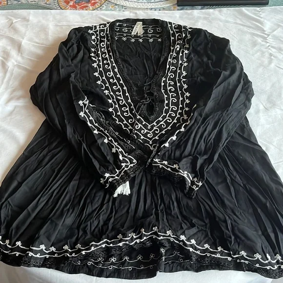 Roper Size M Blouse With White Stitching Pattern - Picture 1 of 6